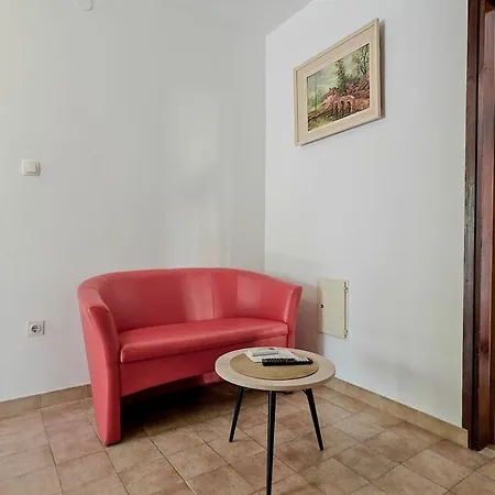 Maja One Apartment *